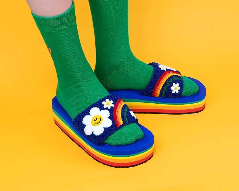 精灵|买物教室 | 彩虹拖鞋、精灵耳饰,别 diss 我们不推女孩子的东西辣!!