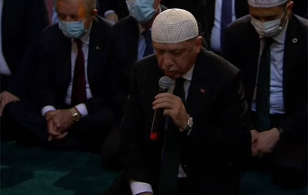 圣索菲亚大教堂改清真寺后首次礼拜，埃尔多安