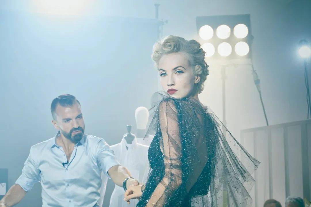 时装周|负重而行的巴黎高定时装周,怎么做才能逆天改命?