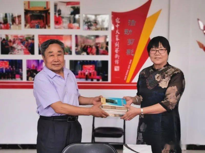 固安县民协主席赵复兴汇报了2020年以来工作情况并向廊坊市文联领导