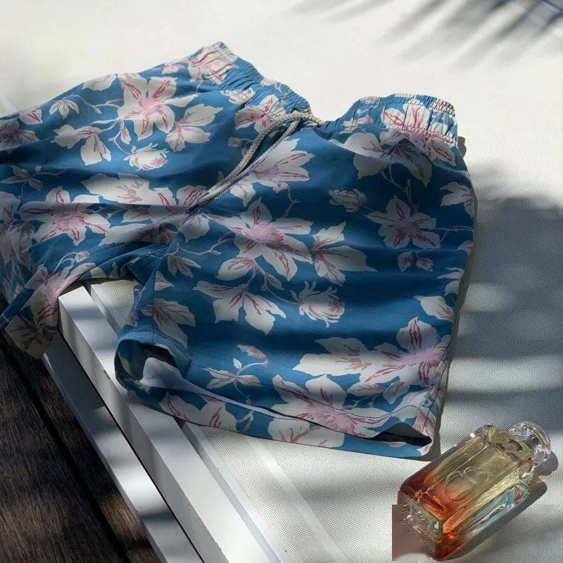 优衣库|该怎么收拾行李箱？——凡尔赛文学研究和实践