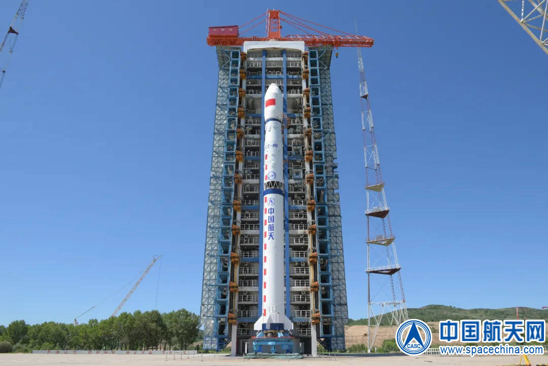 发射|长征四号乙运载火箭以一箭三星方式成功发射资源三号03星