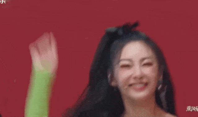 人间|别不信，绮绮子“人间鹦鹉妆”，一画年轻5岁！