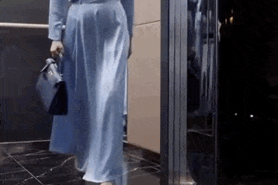 Rootote|王漫妮的通勤包一大摞，这随性帆布袋最靠谱