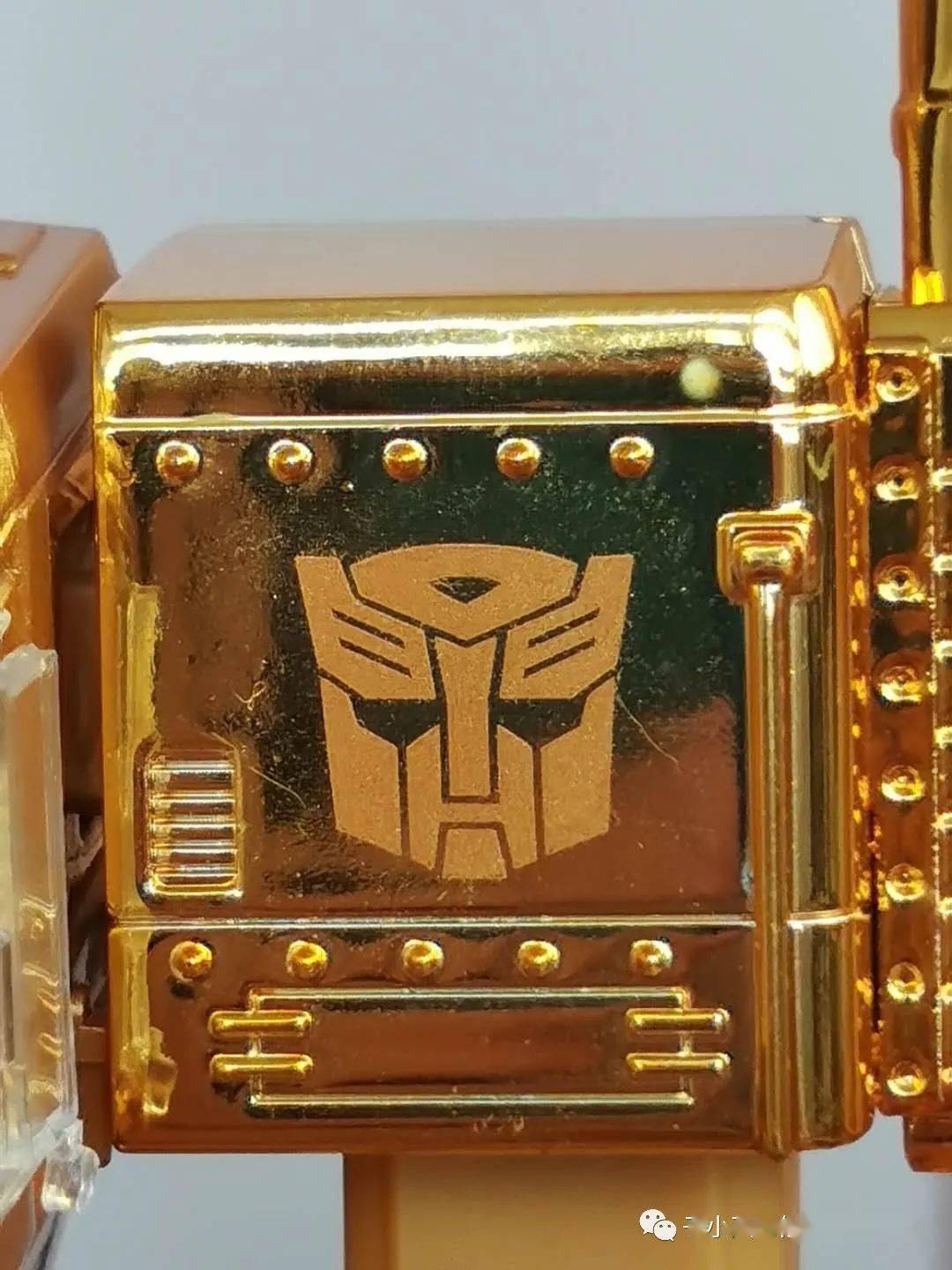 【评玩具】子小天:变形金刚 mp10g,变完一手金粉?不存在的!