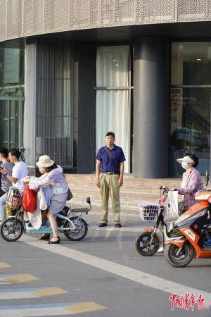 歹徒|男子见义勇为被歹徒报复捅4刀 因无人作证苦等24年