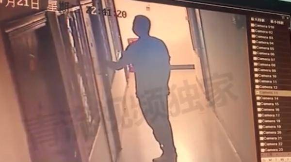 保护|女子深夜遭陌生男子尾随到家门口，敲门喊话：我想和你约会！