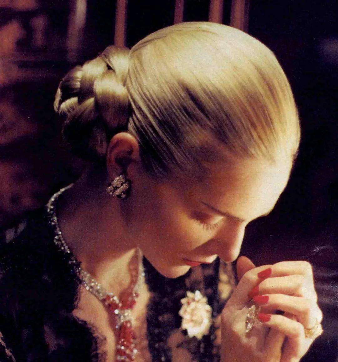 私生女|从“私生女”到第一夫人，她的人生有多传奇？