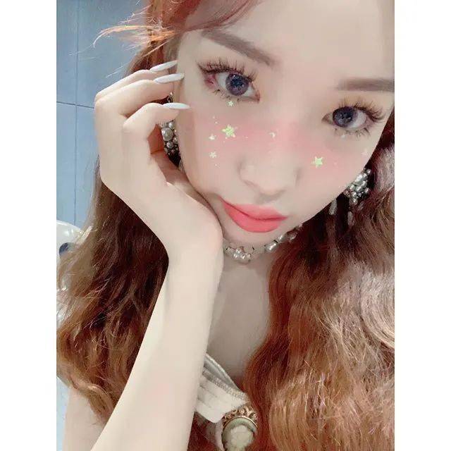 橘色|金请夏绝美回归！彩色眼影也能消肿又好看！