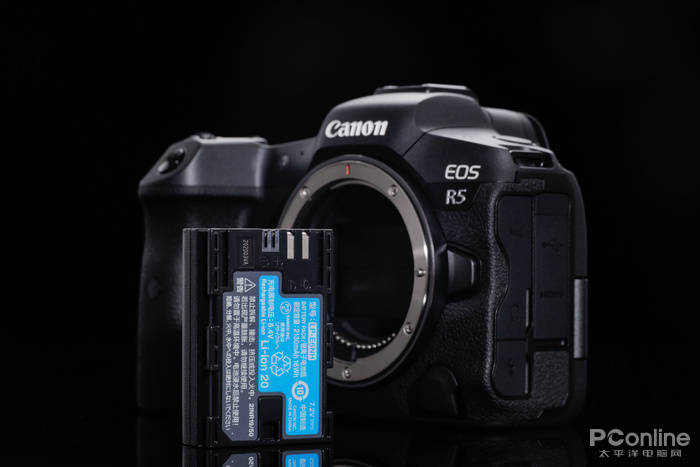 慢动作|2.6w还买不到？EOS R5玩8K视频，高端PC直接崩