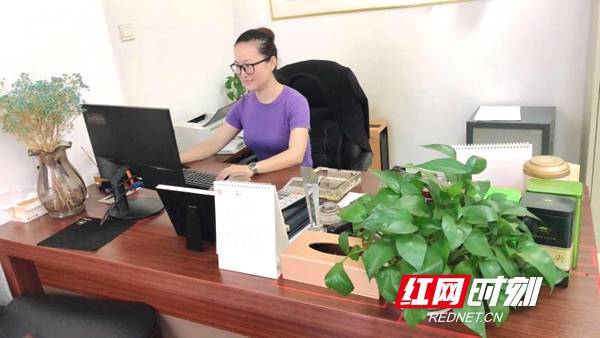 张亚娟|年华的样子丨张亚娟：停课不停教 线上教学展风采