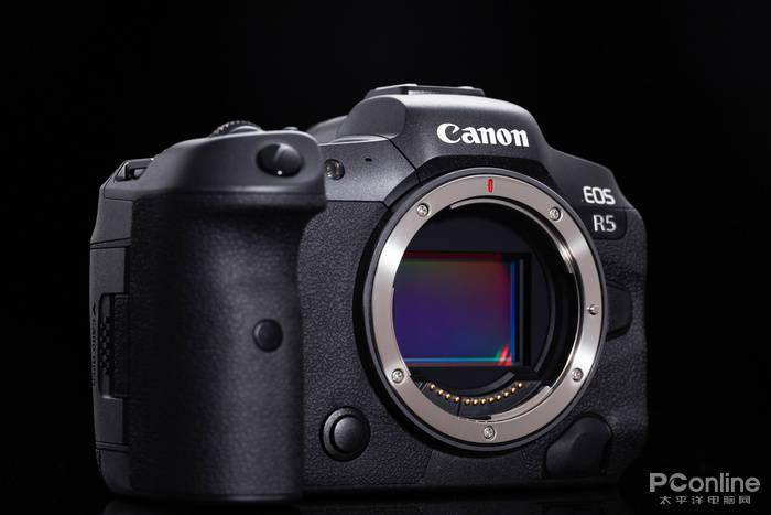 慢动作|2.6w还买不到？EOS R5玩8K视频，高端PC直接崩