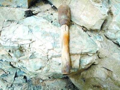 十渡镇|十渡镇马安村挖出手榴弹