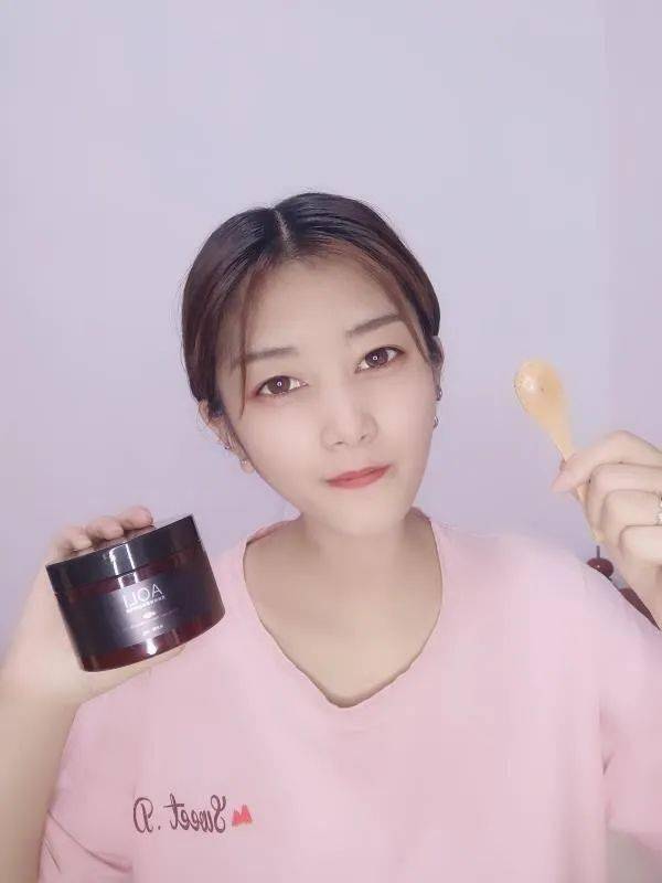 皮肤|想知道如何让肌肤常驻18岁吗？想知道明星三四十岁依然拥有靓丽肌肤吗？点进来我告诉你