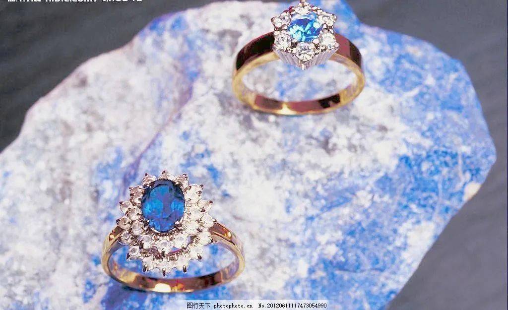 宁和|2020年这个颜色最流行!蓝色珠宝这几款,气质又宁和