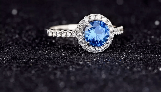 翡翠|戴上这些珠宝，让你美翻整个朋友圈