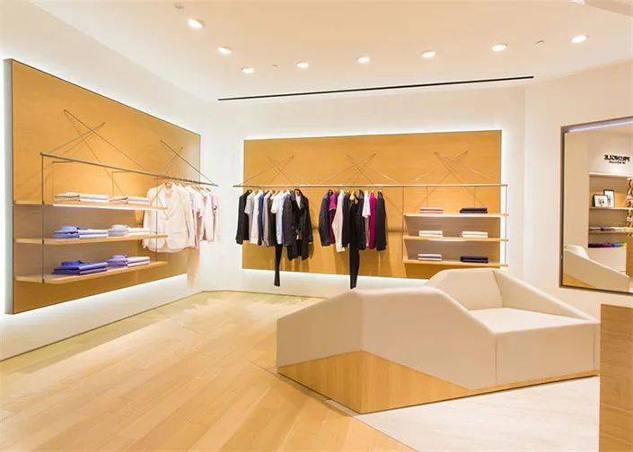 顾客|服装业蒸发4000亿、30元大甩卖!淡季中的实体店该怎么坚持?