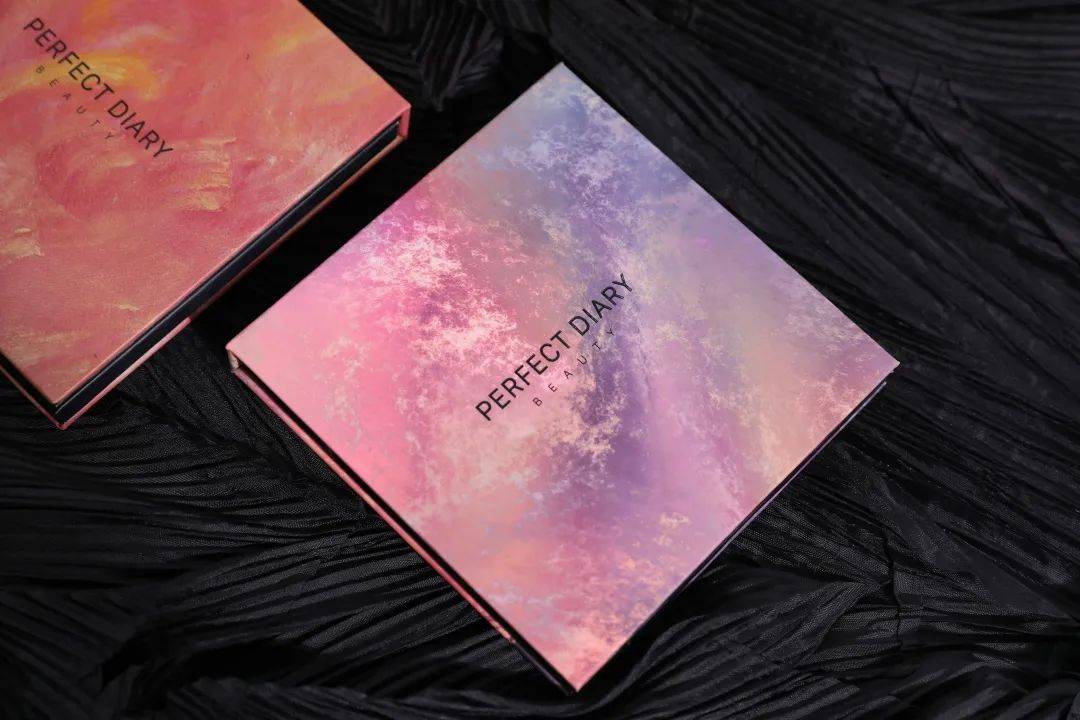 日记|完美日记系列眼影评测 | 真的不知道为啥锦鲤盘能这么火?