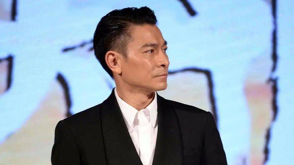 工作|活在自恋幻觉中|做了十几年生意,亏了十几年,却还执着于做生意的人是怎么想的?