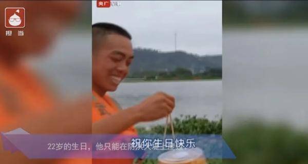 抗洪|英雄不畏艰险，英雄不分年龄！