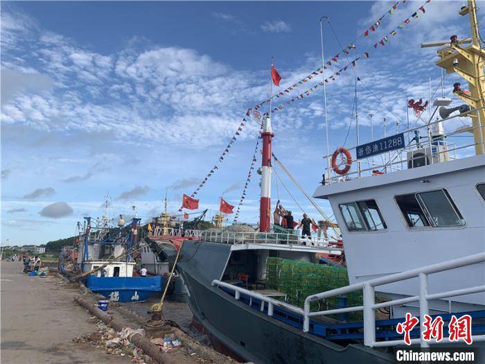 民众|浙江第一批渔船“解禁”出海 “虾兵蟹将”重回民众餐桌