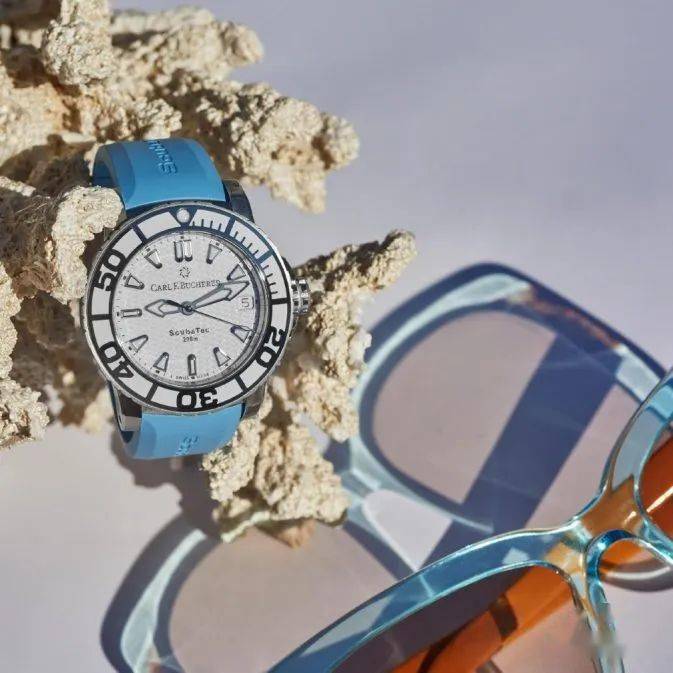 防水|夏天玩水戴什么表？防水吸睛少不了