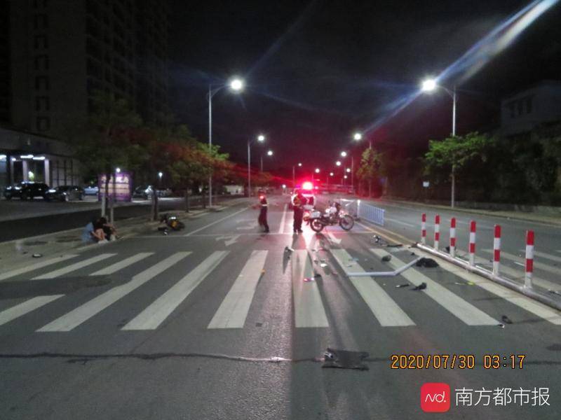 头盔|闯红灯！不戴头盔！遮挡车牌！江门女子醉驾飞驰撞上护栏