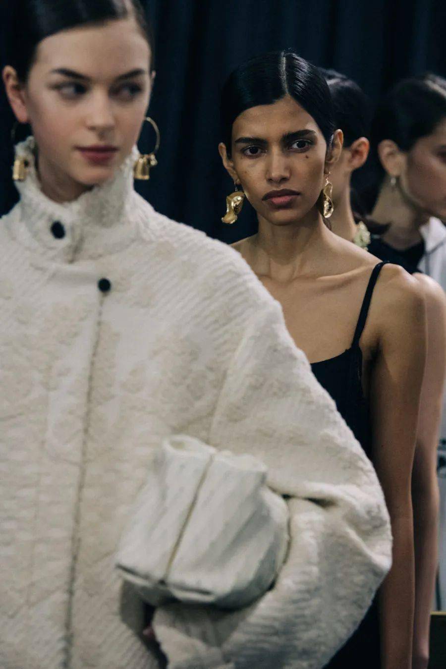 女装|2021春夏流行趋势，8大女装细节，你不可不知！