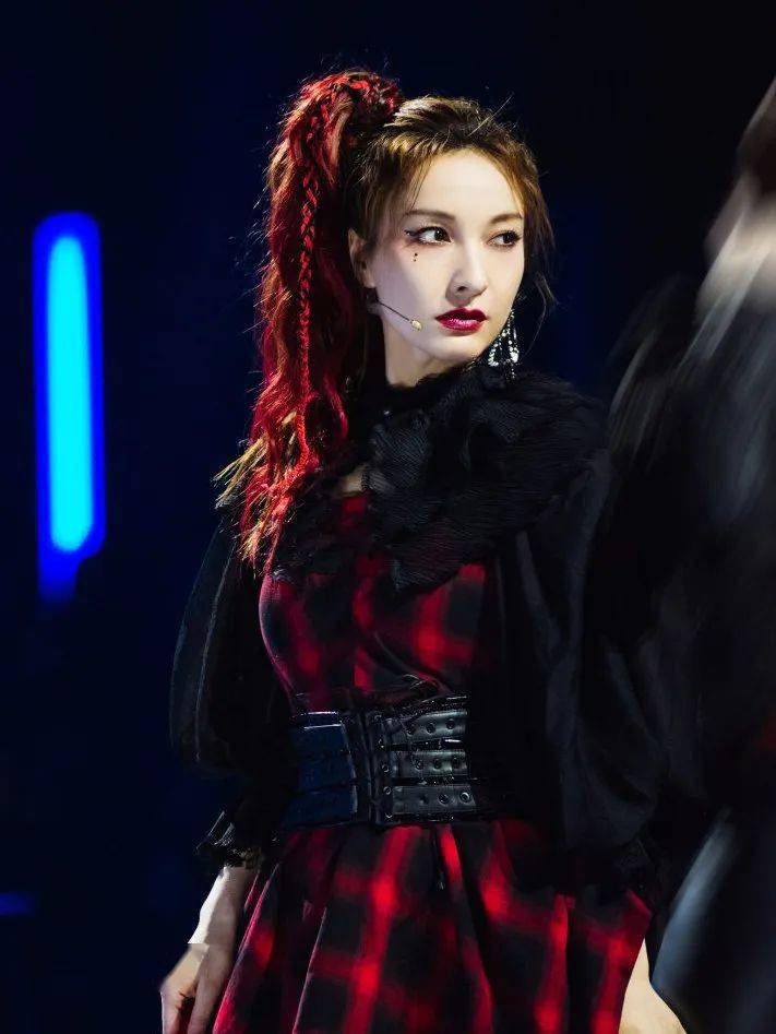 #Mad|礼物已经选好,姐姐们何时才能认识我?!