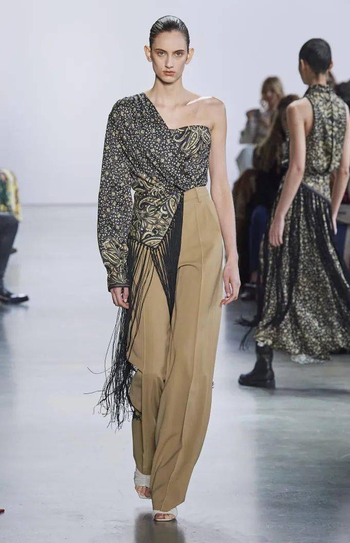 女装|2021春夏流行趋势，8大女装细节，你不可不知！