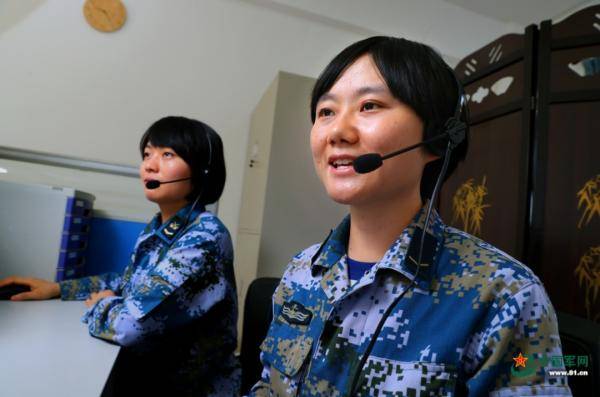 女兵|超燃、硬核、帅炸……致敬中国女兵！军旗有你更鲜艳