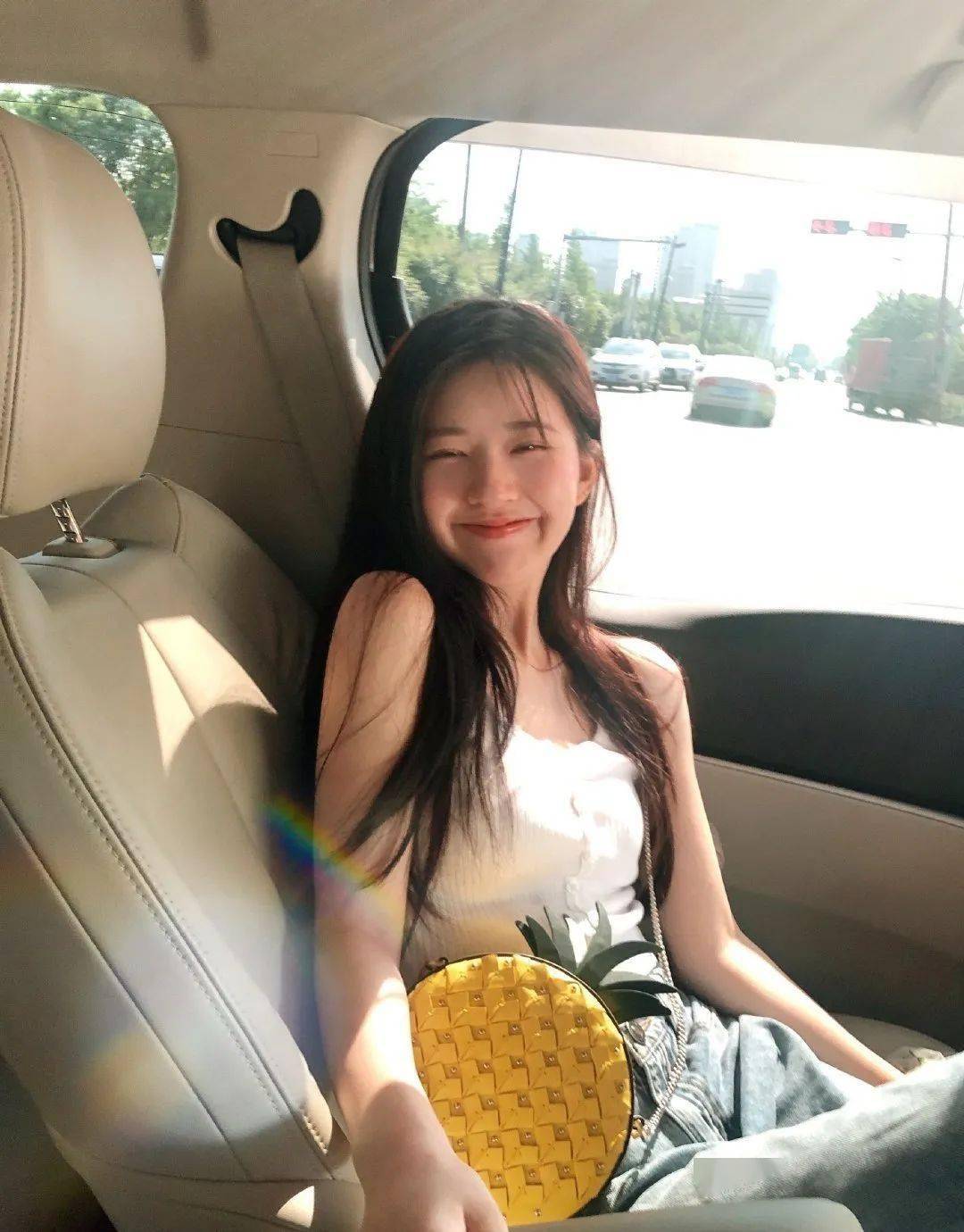 水果|2020夏天最流行的“果汁系穿搭”，复古优雅，太上头了！！