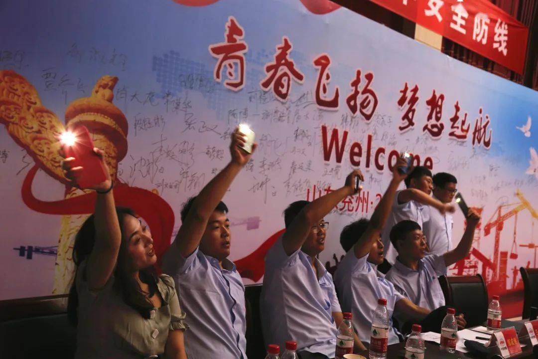 肢体猜成语游戏 节目_看图猜成语(2)