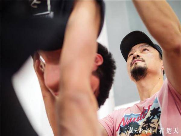 杂技|武汉杂技追梦人陈健：如果人生能重来，还想再做杂技人