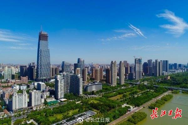 摄影|自带滤镜！武汉蓝上线