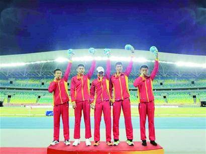 石腾|体校少年“走”进北大