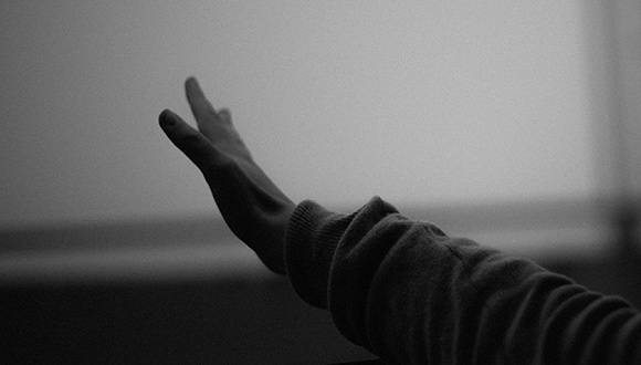 浙江|地方新闻精选丨 南京一女大学生在云南边境失联已24天 浙江多地发布台风红色预警