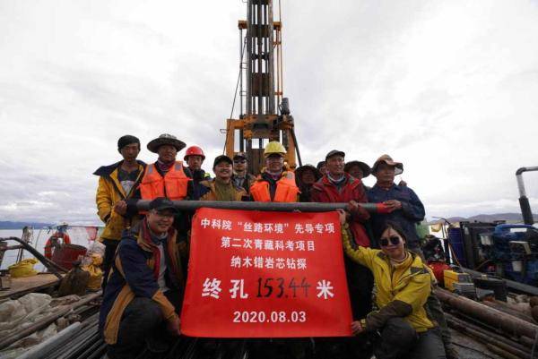 钻探|我国科学家成功在高原湖泊钻取最长岩芯