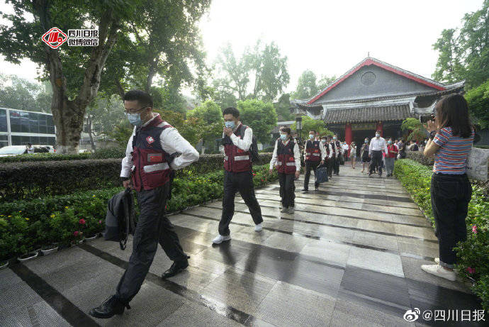 医疗|出发！10名川大华西医院专家启程赴阿塞拜疆
