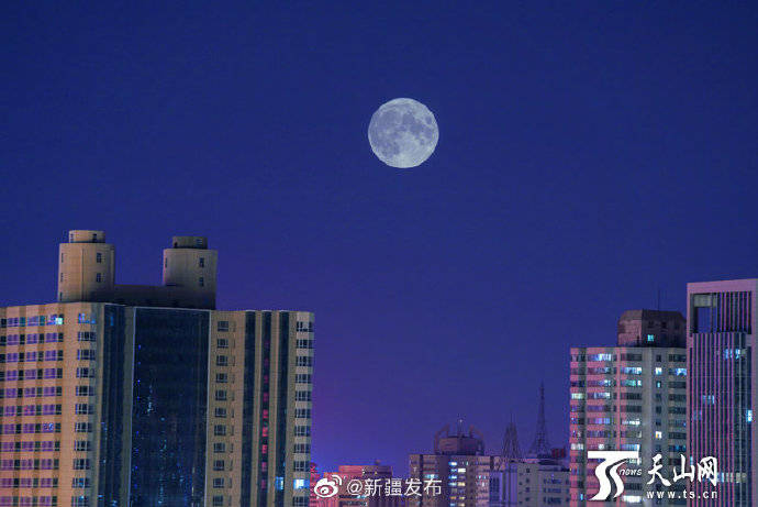 乌鲁木齐|一百年仅遇6次的天文奇观 乌鲁木齐夜空“十五的月亮十四圆”
