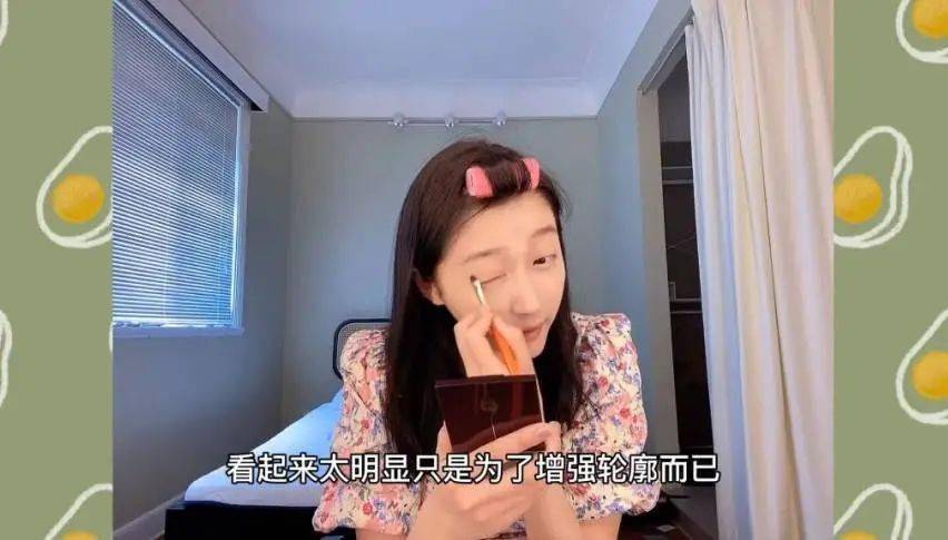 关晓彤|年年都是18岁,画个“四分之三减龄妆”就好了~