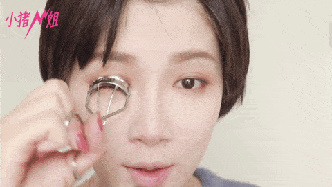 睫毛|从甜度爆表到复古明艳,产后首亮相的她惊艳全场!