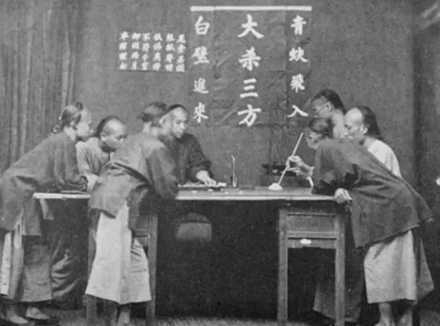 清朝|《鹿鼎记》里韦小宝的拿手爱好，多年后“玩死”了大清