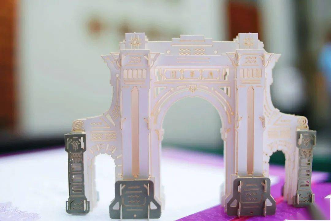 赠书|清华大学首封本科录取通知书发出!校长邱勇赠书《乡土中国》寄语新生“植根家国热土”