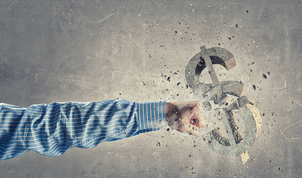 清算|高杠杆的“定时炸弹”：半年超200家房企破产，法拍房激增百倍