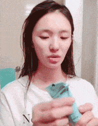 换季|吴昕、林允睡前都在用的懒人超爱保养品，一次性解决换季皮肤敏感、泛红、脱皮...