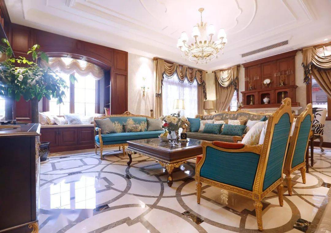 大气|336㎡欧式风大别墅 ，典雅又大气，时尚的潮流感一点也不俗气！