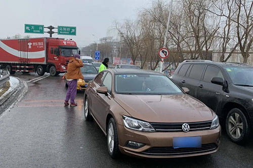 通州公安分局|出租车司机多次“碰瓷”并线，刑拘！