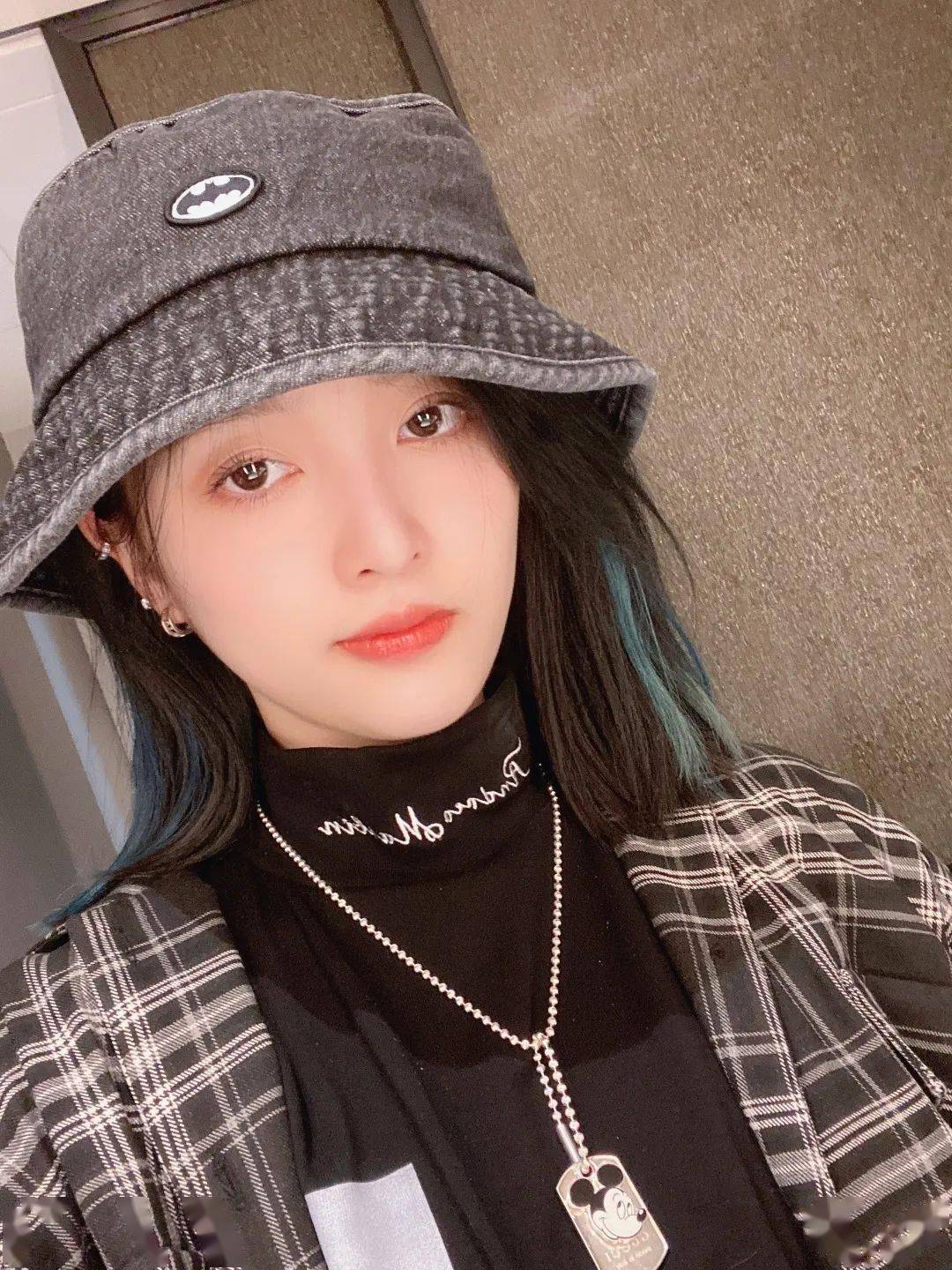 头发|2020王炸发型！令人上头的“挂耳染”来啦！