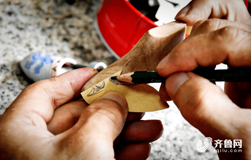 彭仕增|济南老鞋匠和他的微型鞋王国